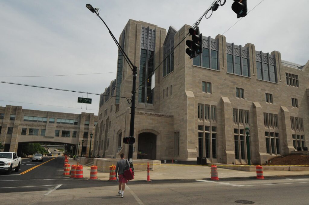 new entrance on sw corner